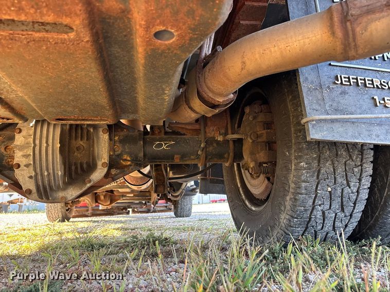 image for item ER3432 2008 Ford F350 dump flatbed pickup truck