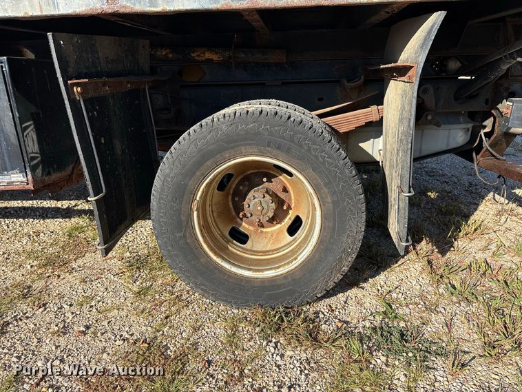 image for item ER3432 2008 Ford F350 dump flatbed pickup truck