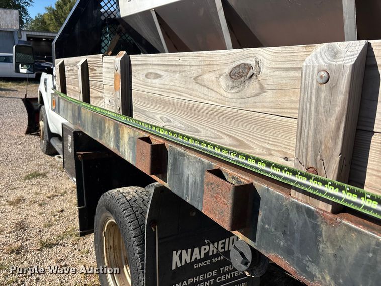 image for item ER3432 2008 Ford F350 dump flatbed pickup truck