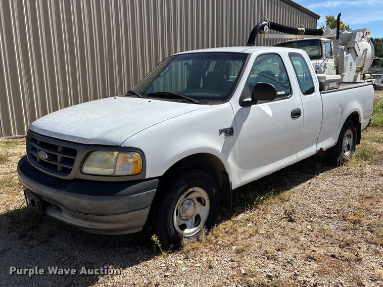 2003 Ford F150 XL Ext. Cab pickup truck