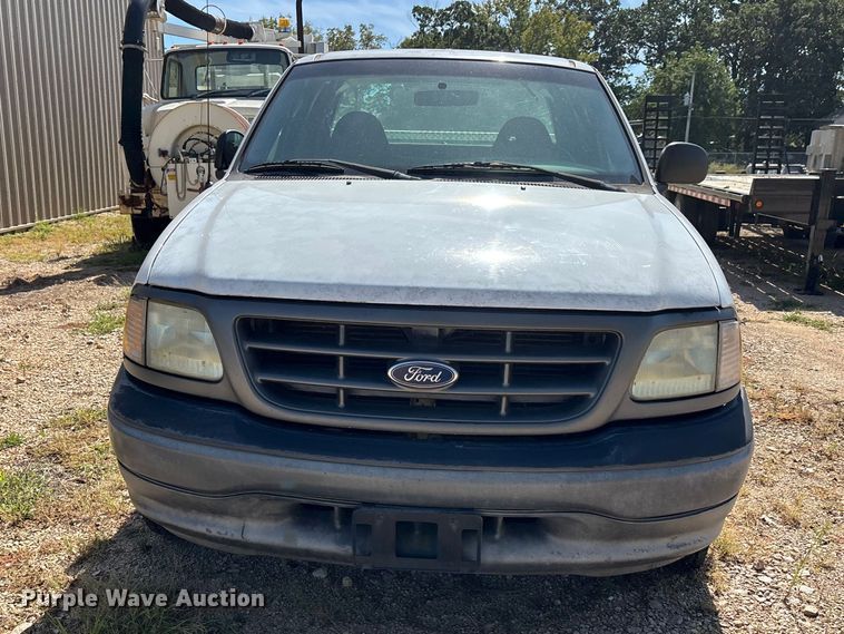 image for item ER3433 2003 Ford F150 XL Ext. Cab pickup truck