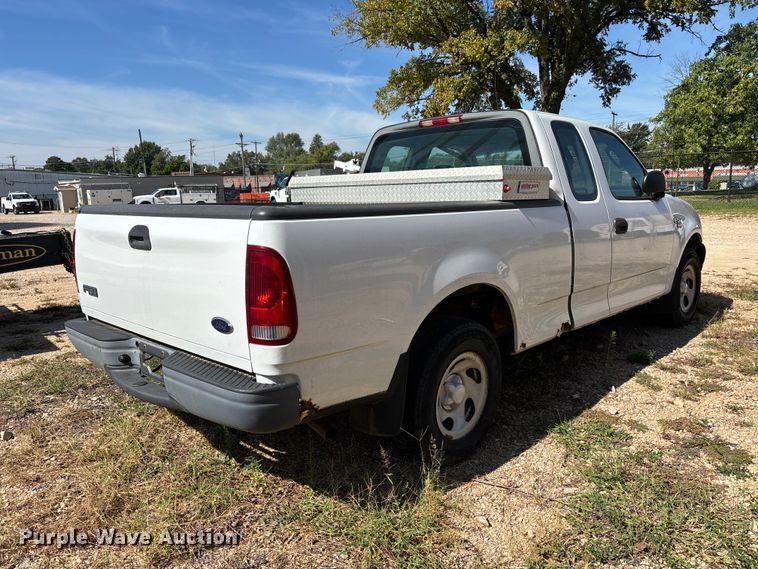 image for item ER3433 2003 Ford F150 XL Ext. Cab pickup truck