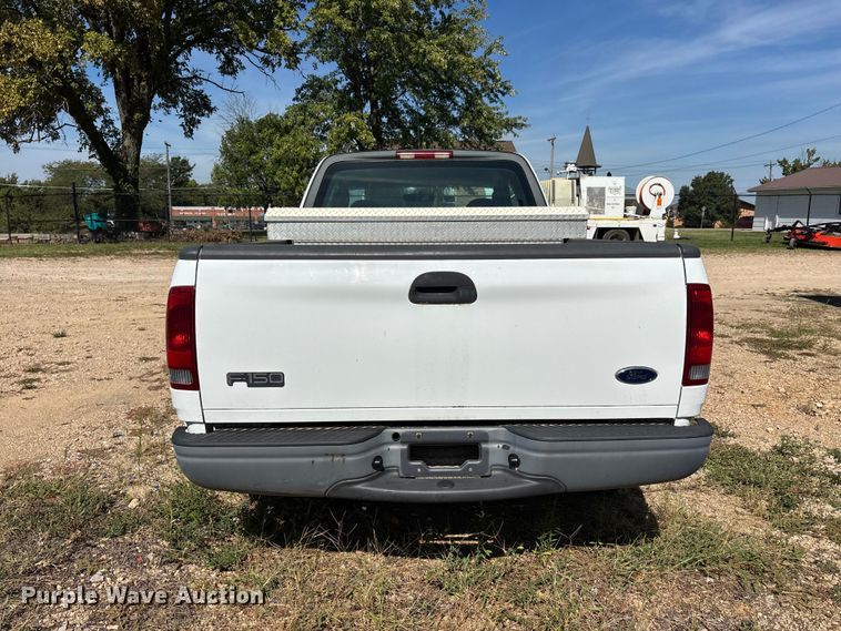 image for item ER3433 2003 Ford F150 XL Ext. Cab pickup truck
