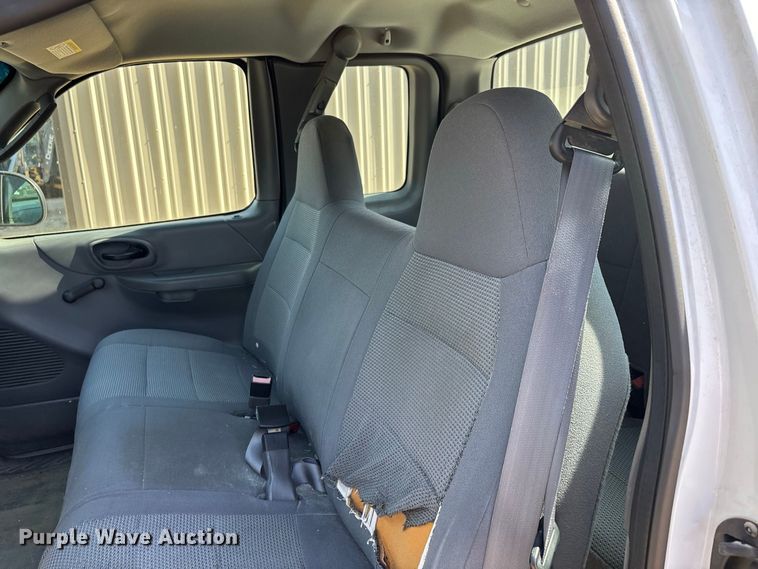 image for item ER3433 2003 Ford F150 XL Ext. Cab pickup truck