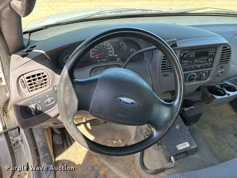 image for item ER3433 2003 Ford F150 XL Ext. Cab pickup truck
