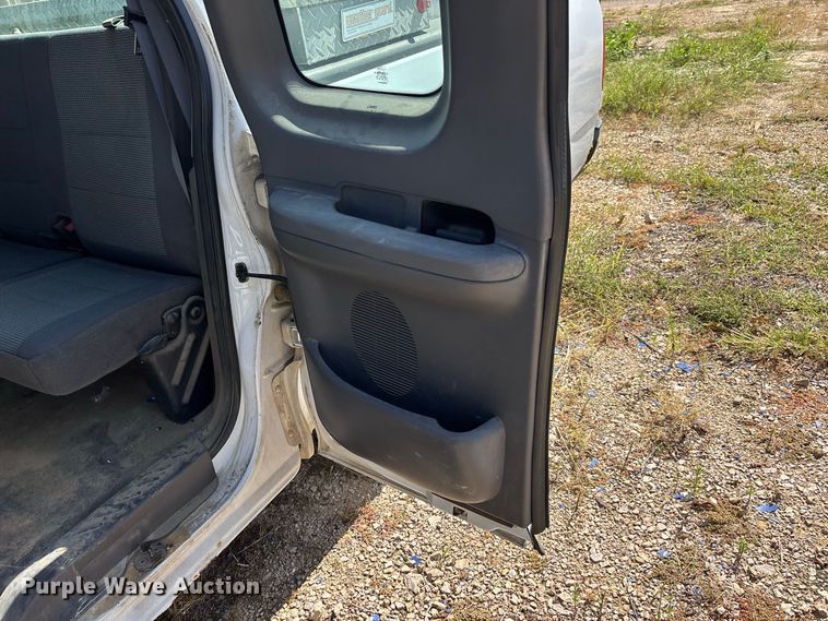image for item ER3433 2003 Ford F150 XL Ext. Cab pickup truck