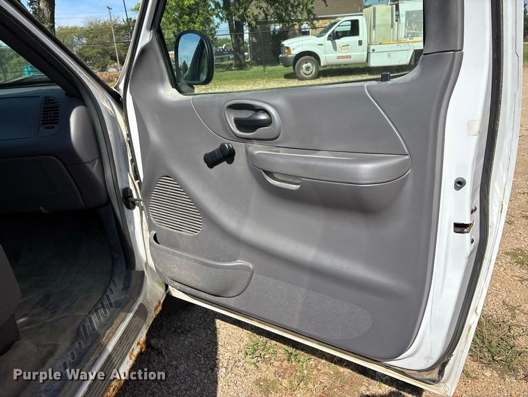 image for item ER3433 2003 Ford F150 XL Ext. Cab pickup truck