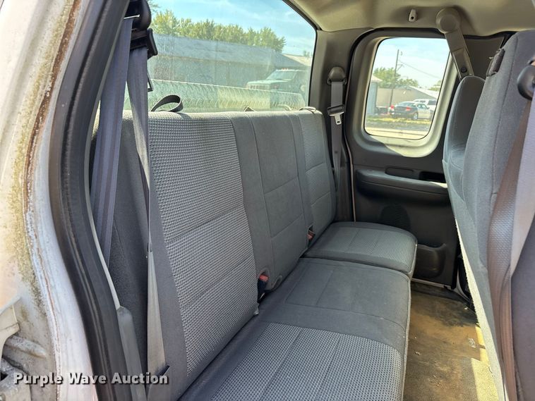 image for item ER3433 2003 Ford F150 XL Ext. Cab pickup truck