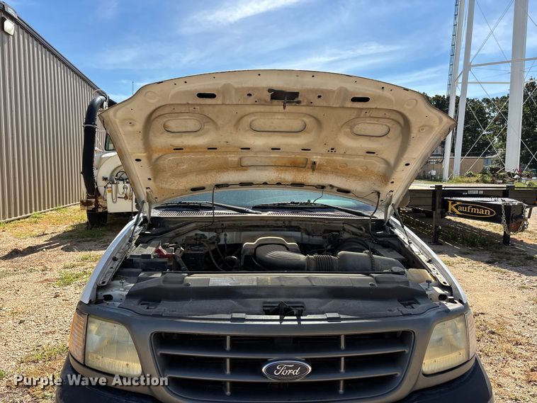 image for item ER3433 2003 Ford F150 XL Ext. Cab pickup truck