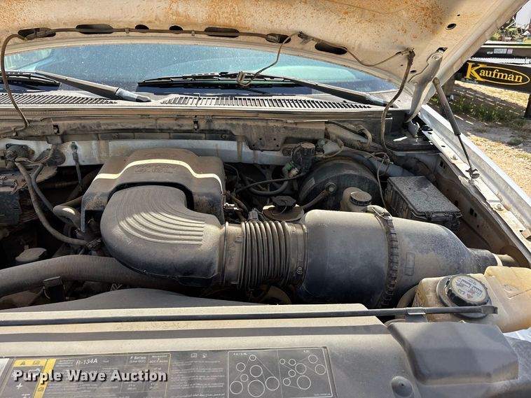 image for item ER3433 2003 Ford F150 XL Ext. Cab pickup truck