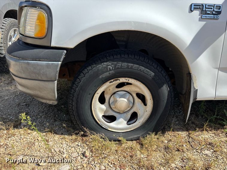 image for item ER3433 2003 Ford F150 XL Ext. Cab pickup truck