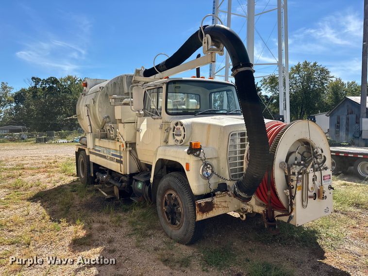 image for item ER3434 1986 Ford 8000 sewer jetter truck