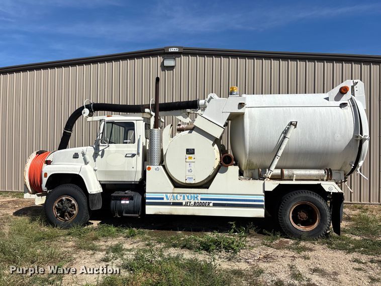 image for item ER3434 1986 Ford 8000 sewer jetter truck
