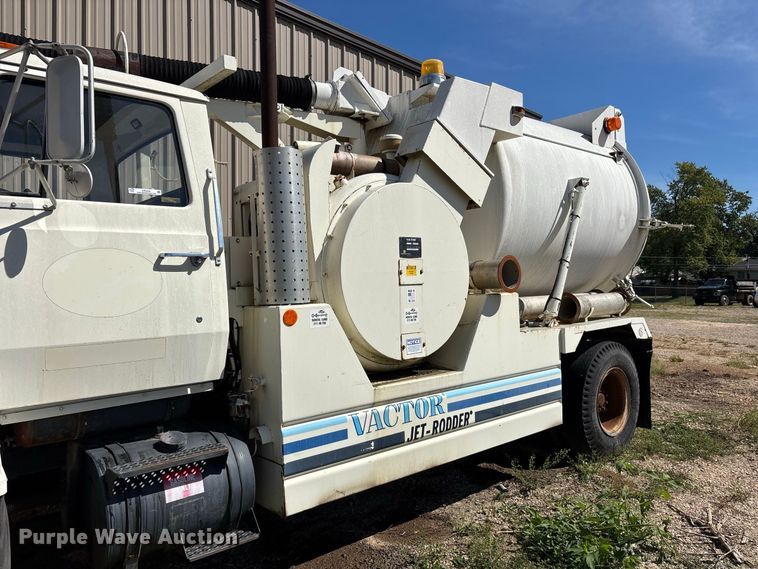 image for item ER3434 1986 Ford 8000 sewer jetter truck