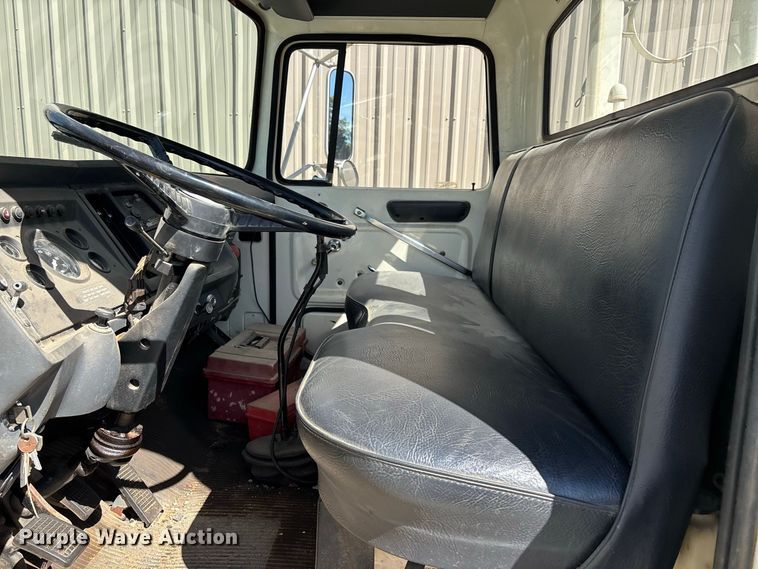 image for item ER3434 1986 Ford 8000 sewer jetter truck