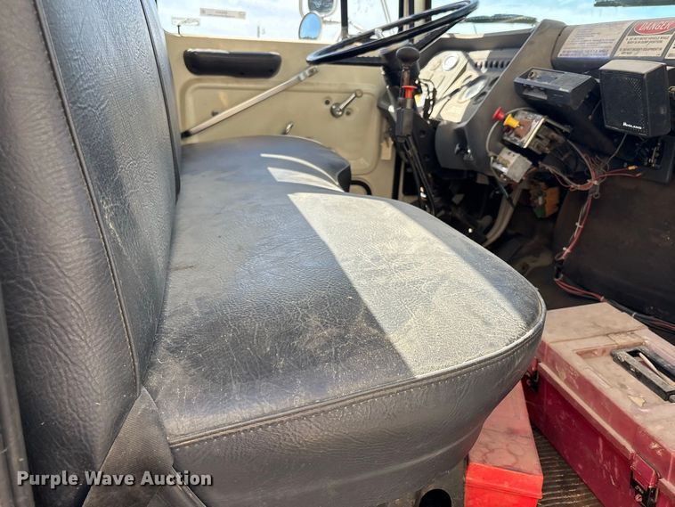 image for item ER3434 1986 Ford 8000 sewer jetter truck