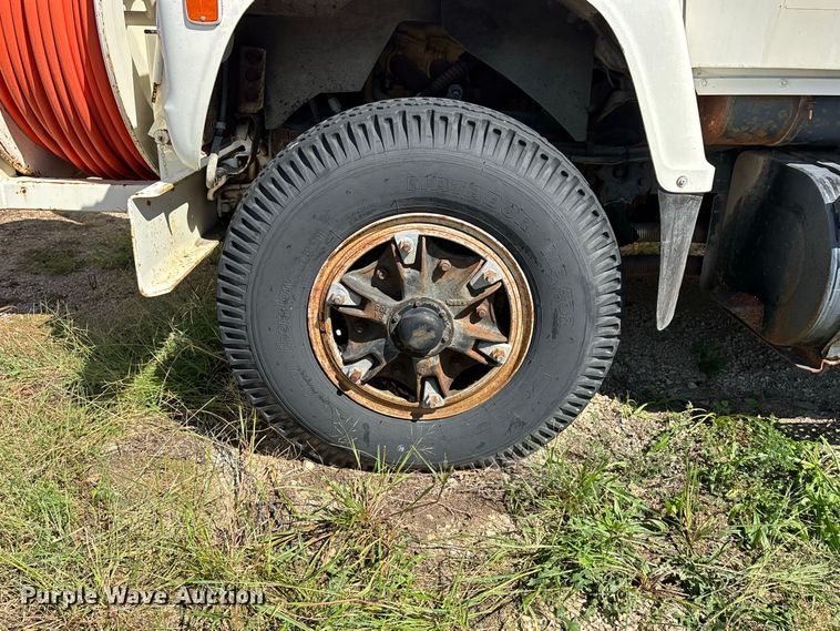 image for item ER3434 1986 Ford 8000 sewer jetter truck