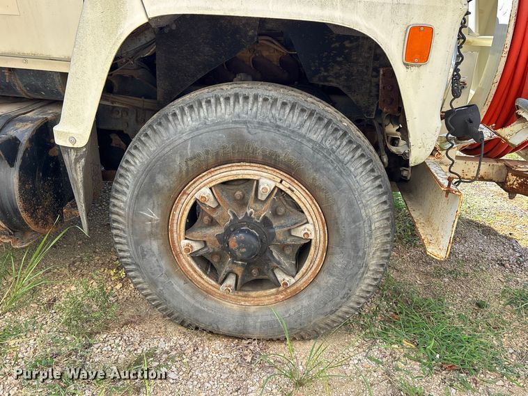 image for item ER3434 1986 Ford 8000 sewer jetter truck