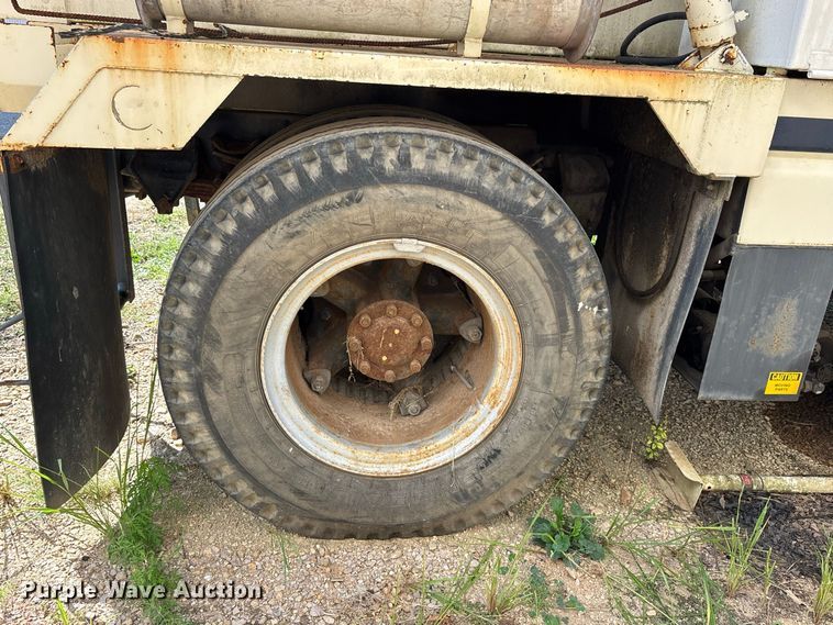 image for item ER3434 1986 Ford 8000 sewer jetter truck