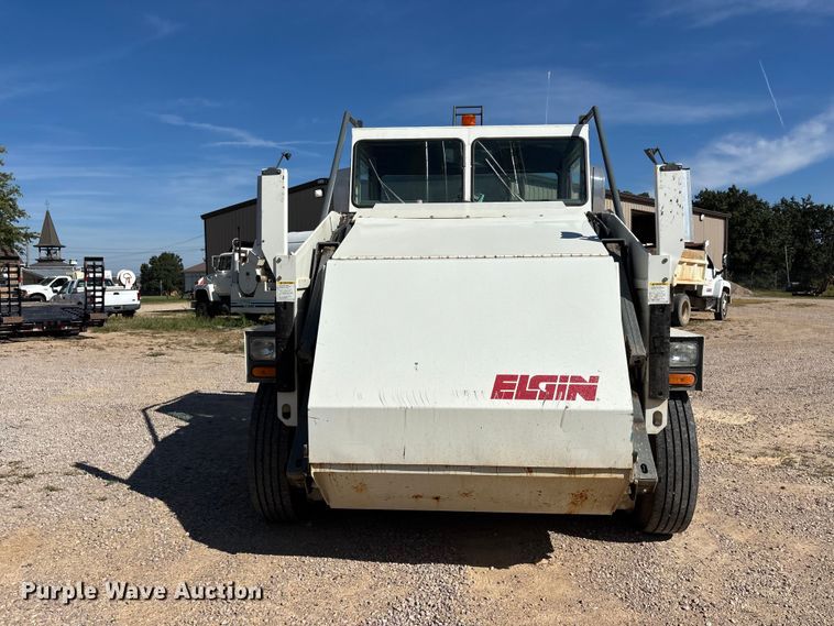 image for item ER3437 2005 Elgin Pelican Series P street sweeper truck