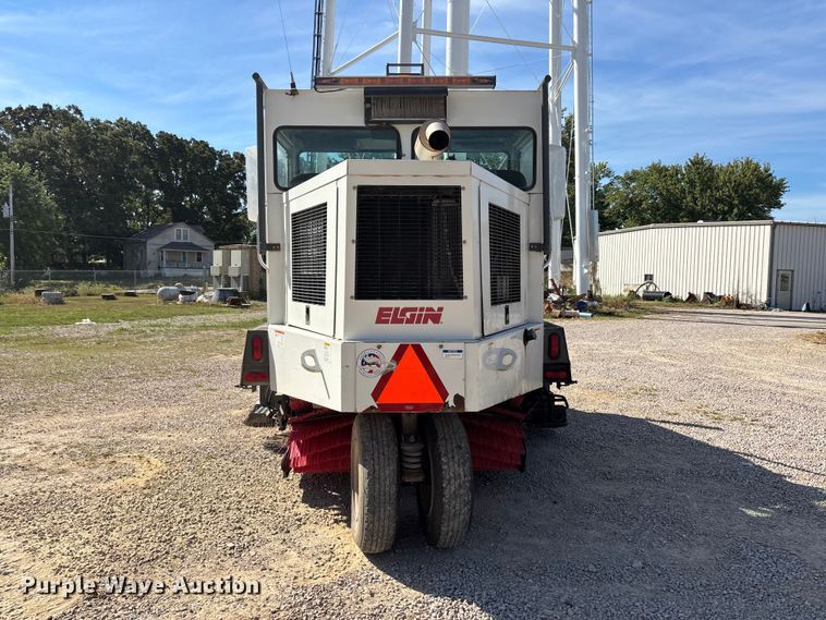 image for item ER3437 2005 Elgin Pelican Series P street sweeper truck