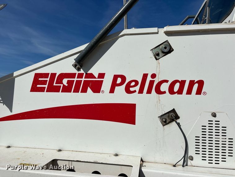 image for item ER3437 2005 Elgin Pelican Series P street sweeper truck