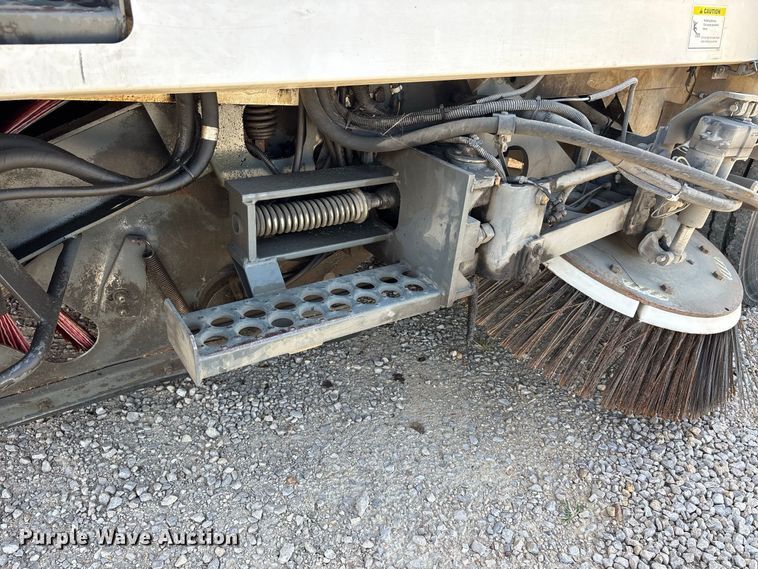 image for item ER3437 2005 Elgin Pelican Series P street sweeper truck
