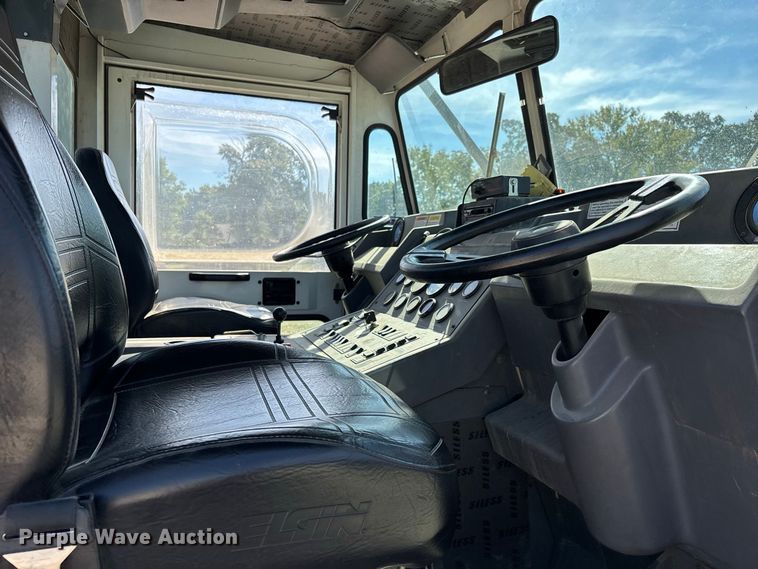 image for item ER3437 2005 Elgin Pelican Series P street sweeper truck