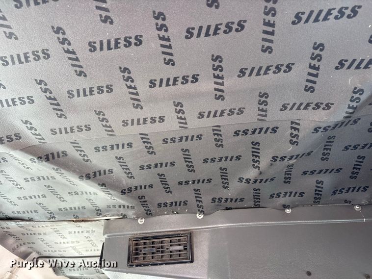 image for item ER3437 2005 Elgin Pelican Series P street sweeper truck