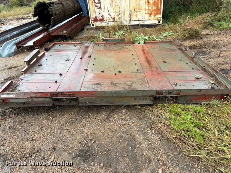 image for item ES1125 Fauconniere truck mounted docking bed