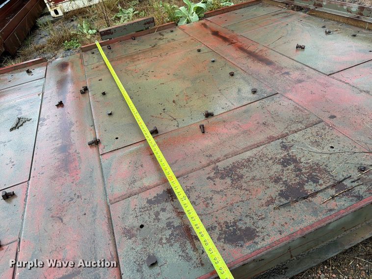 image for item ES1125 Fauconniere truck mounted docking bed