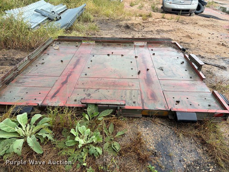 image for item ES1125 Fauconniere truck mounted docking bed