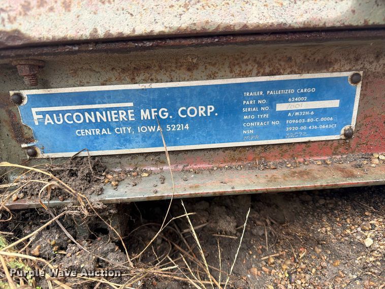 image for item ES1125 Fauconniere truck mounted docking bed