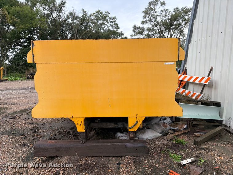 image for item ES1127 Dump truck bed