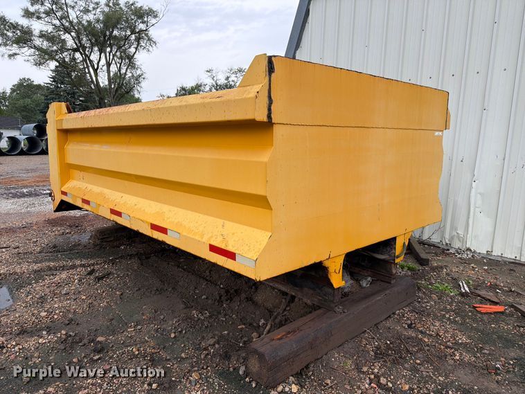 image for item ES1127 Dump truck bed
