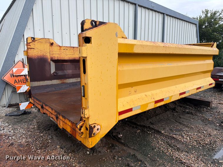 image for item ES1127 Dump truck bed