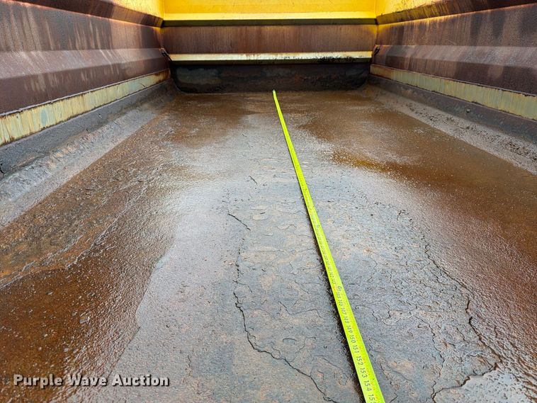 image for item ES1127 Dump truck bed