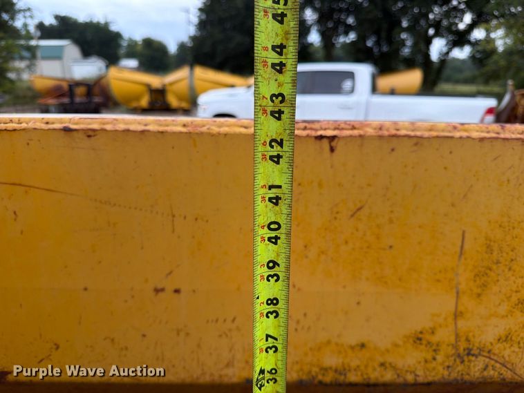 image for item ES1127 Dump truck bed