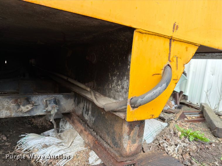 image for item ES1127 Dump truck bed