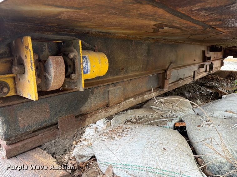 image for item ES1127 Dump truck bed