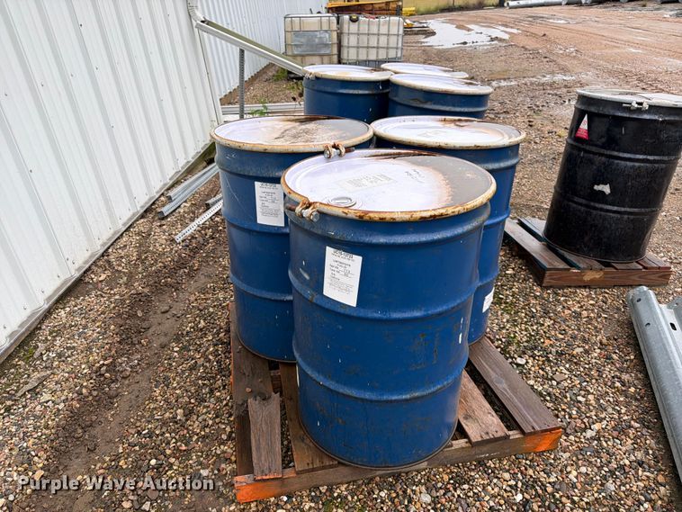 image for item ES1129 (6) barrels of road marking paint