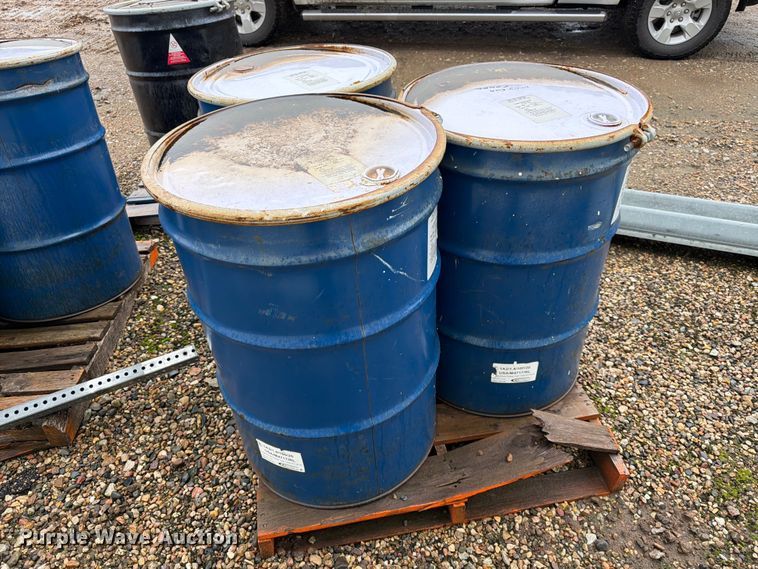 image for item ES1129 (6) barrels of road marking paint