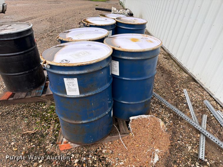 image for item ES1129 (6) barrels of road marking paint
