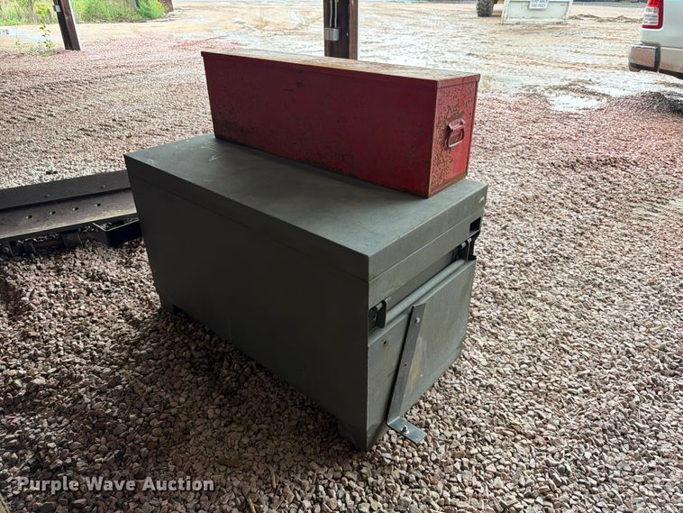 image for item ES1130 (2) toolboxes