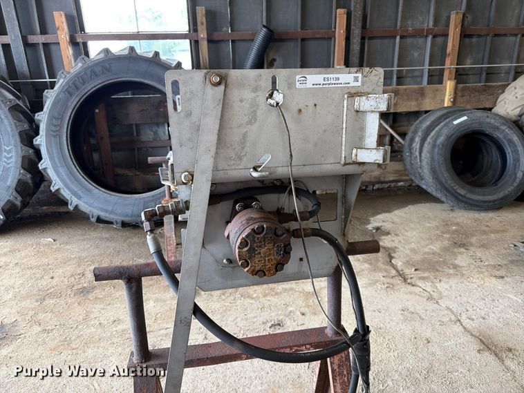 image for item ES1139 Henderson TGSx9x96xDDxSS spreader