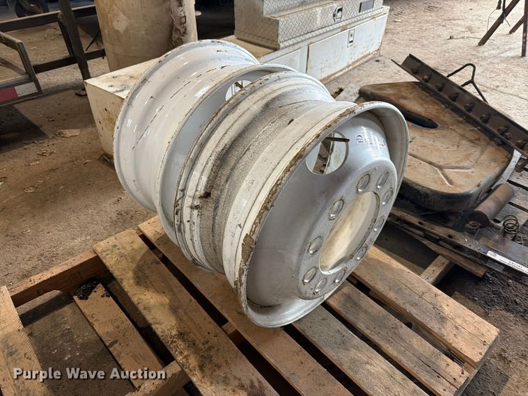 image for item ES1140 (2) wheels