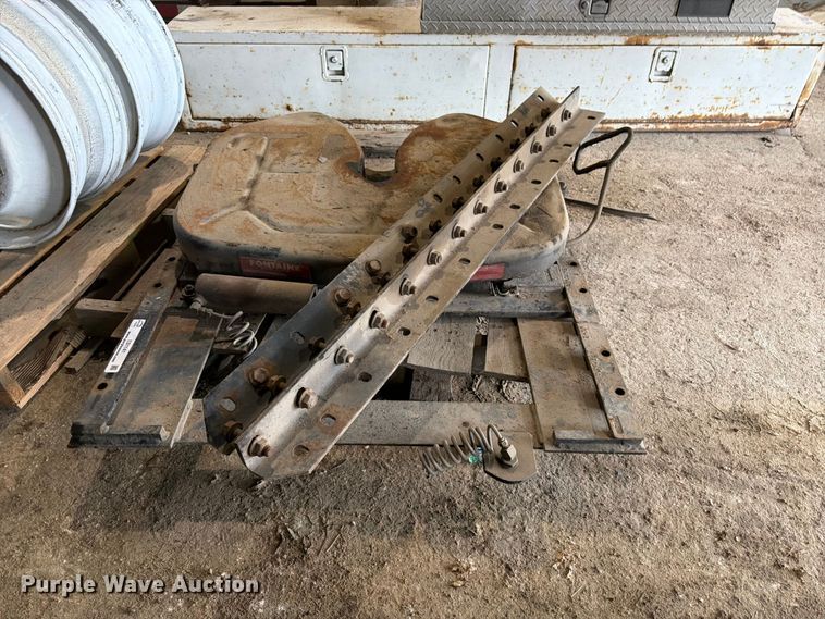 image for item ES1141 Fontaine fifth wheel plate