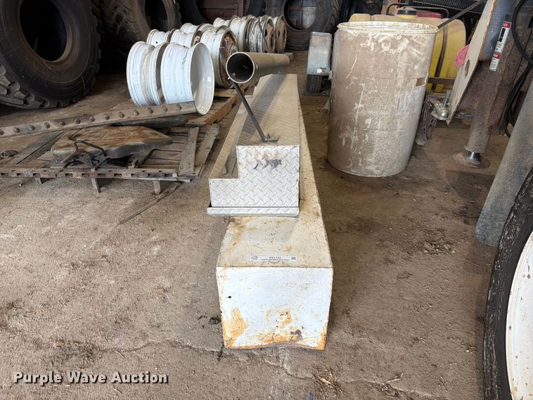 image for item ES1142 (2) toolboxes