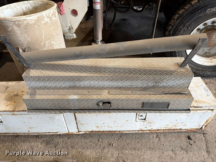image for item ES1142 (2) toolboxes