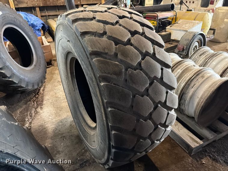 image for item ES1146 Michelin 555/70R25 tire